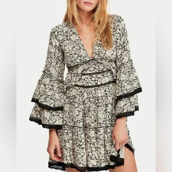 Free People Dresses & Skirts - Free People Kristall Belle Sleeve XS Dress